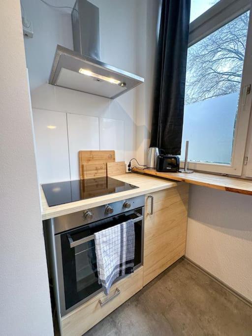 Modern City Apt. -With 2 Tv, Netflix And Work Desk Essen Buitenkant foto